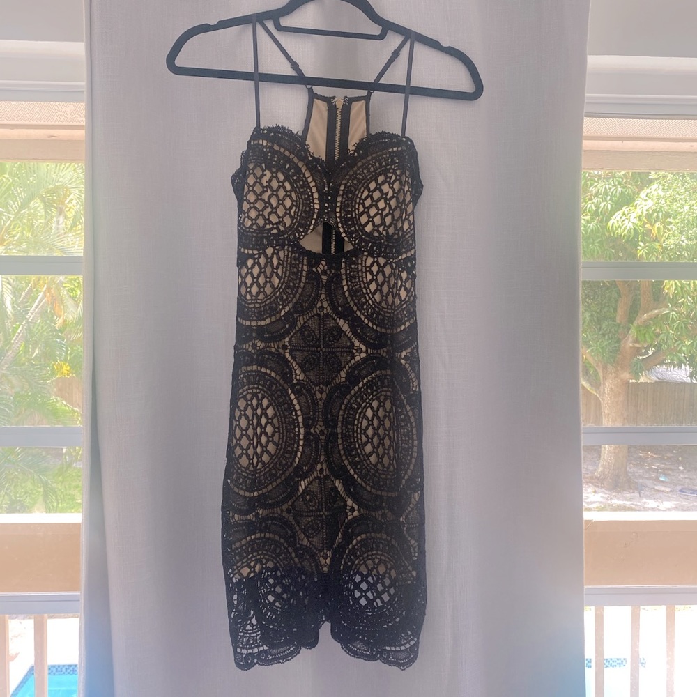 NWOT Intrigue lace and nude dress